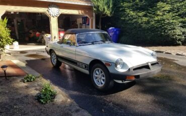 Mg-B-1976-White-10