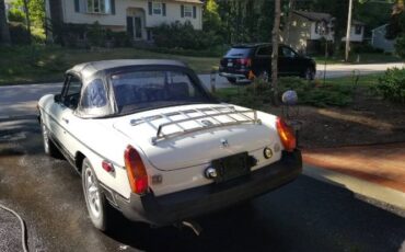 Mg-B-1976-White-12