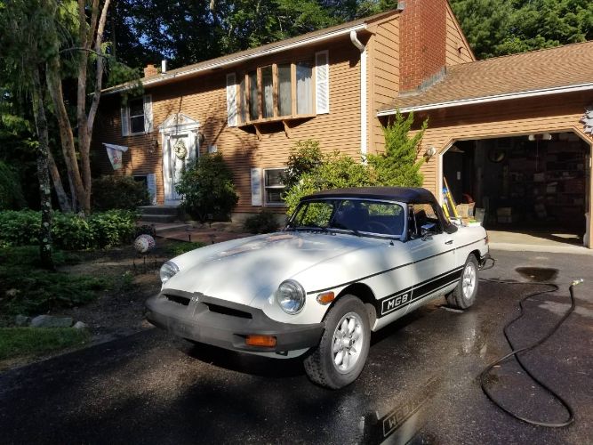 Mg-B-1976-White-13