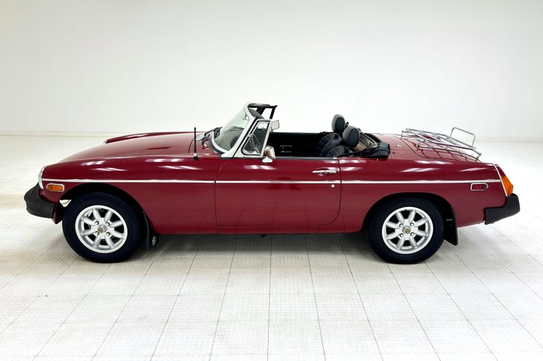 Mg-B-1977-Damask-Red-Black-1