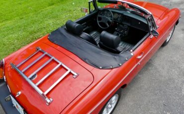 Mg-B-1977-Red-Black-2