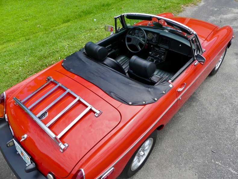 Mg-B-1977-Red-Black-2