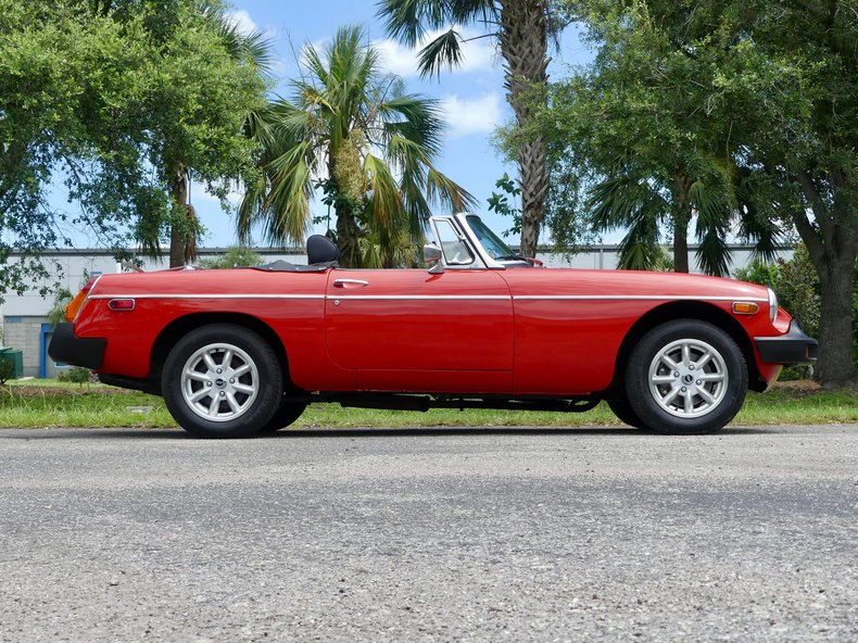 Mg-B-1977-Red-Black-30
