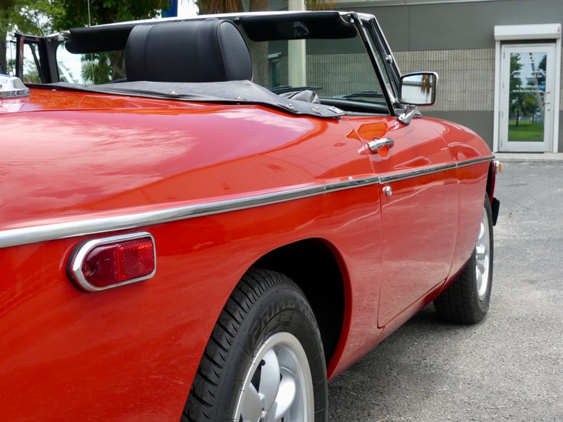 Mg-B-1977-Red-Black-43