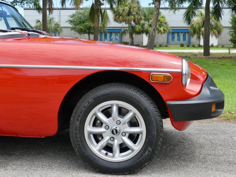 Mg-B-1977-Red-Black-44