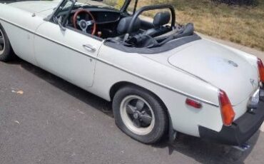 Mg-B-1977-White-2