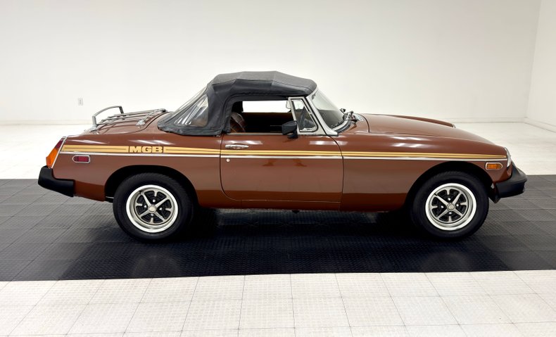 Mg-B-1978-Russet-Brown-Autumn-Leaf-10
