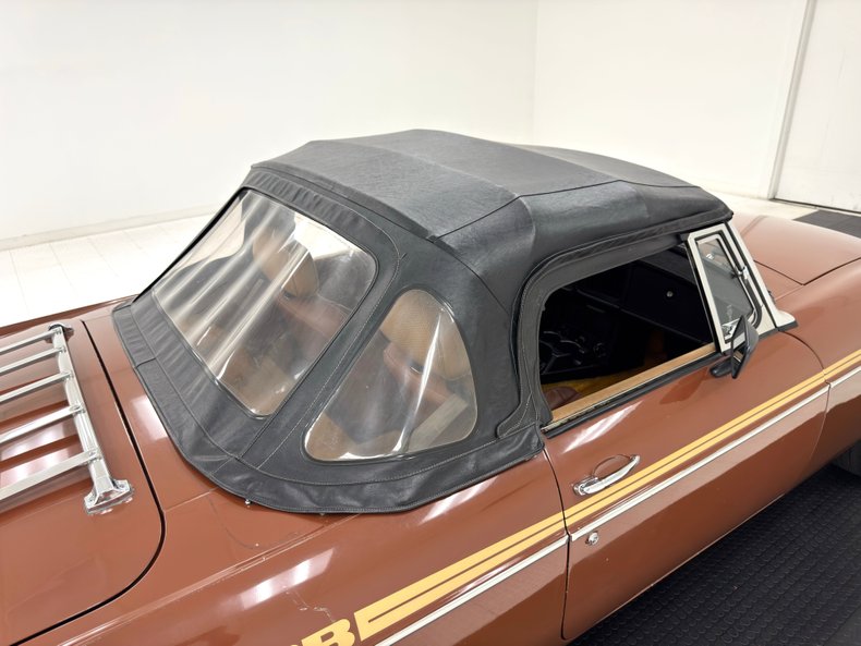 Mg-B-1978-Russet-Brown-Autumn-Leaf-17
