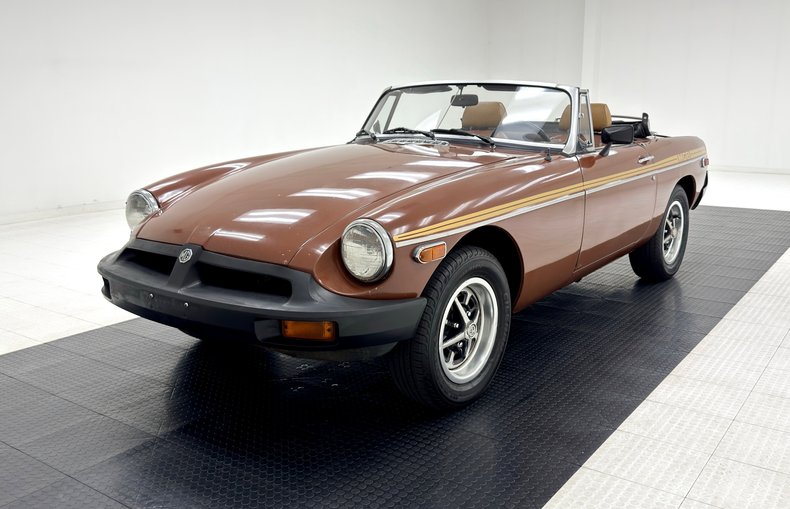 Mg-B-1978-Russet-Brown-Autumn-Leaf