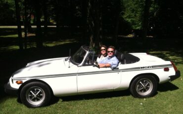 Mg-B-1978-white-1