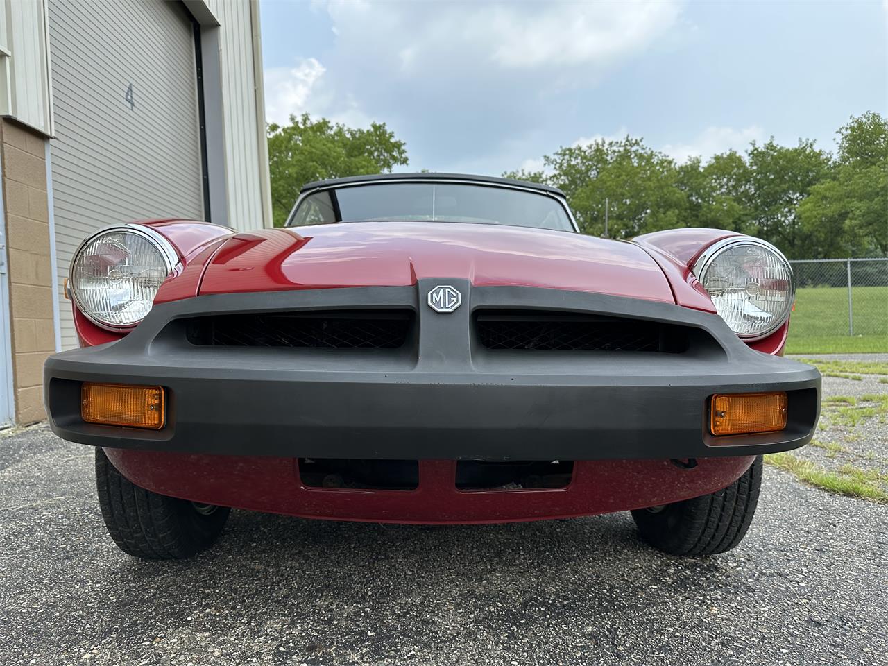Mg-B-1979-Burgundy-Black-1