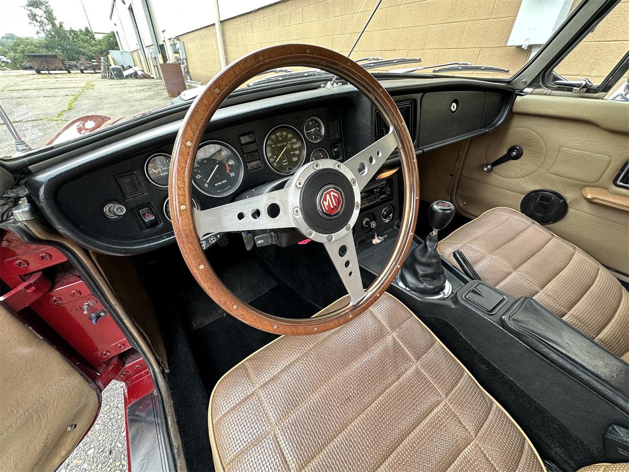 Mg-B-1979-Burgundy-Black-12