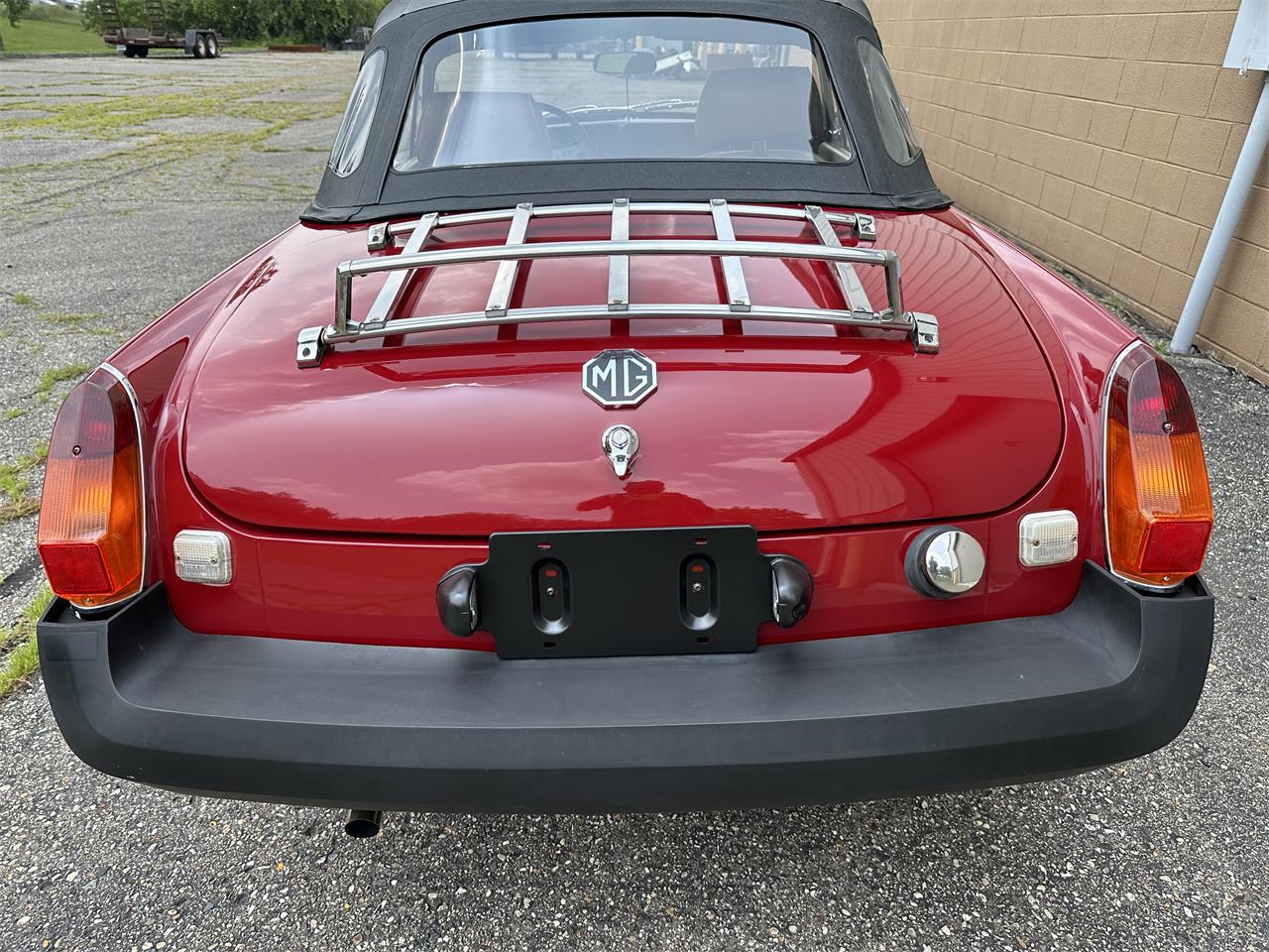 Mg-B-1979-Burgundy-Black-4