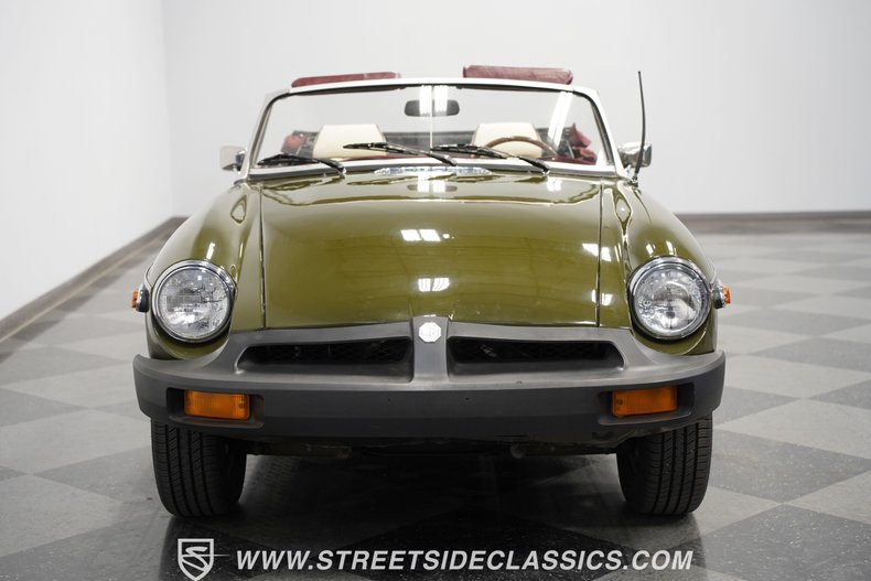 Mg-B-1979-Green-White-13