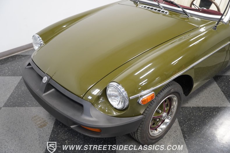 Mg-B-1979-Green-White-21