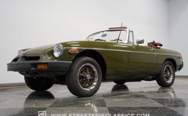 Mg-B-1979-Green-White-22