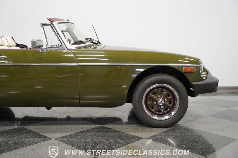 Mg-B-1979-Green-White-29