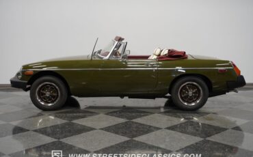 Mg-B-1979-Green-White-3