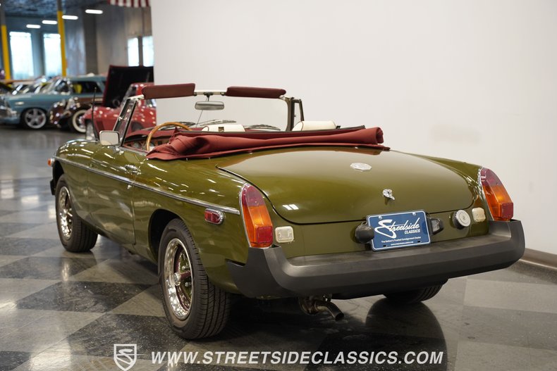 Mg-B-1979-Green-White-5