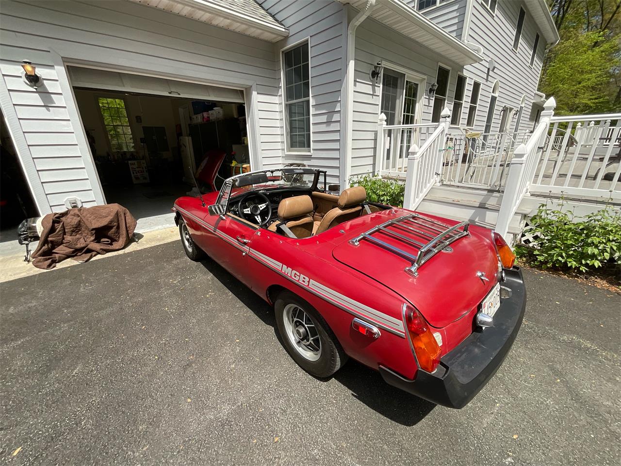 Mg-B-1979-Maroon-Saddle-1