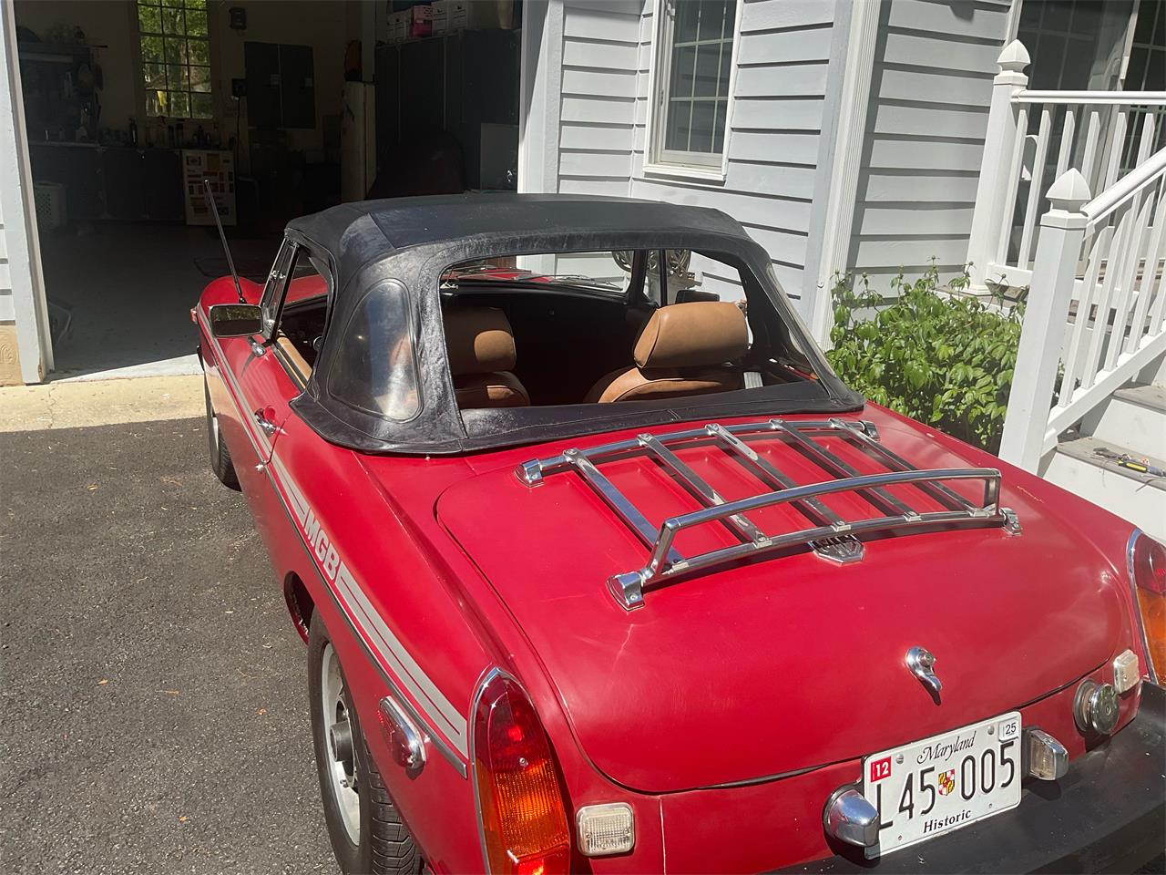 Mg-B-1979-Maroon-Saddle-16