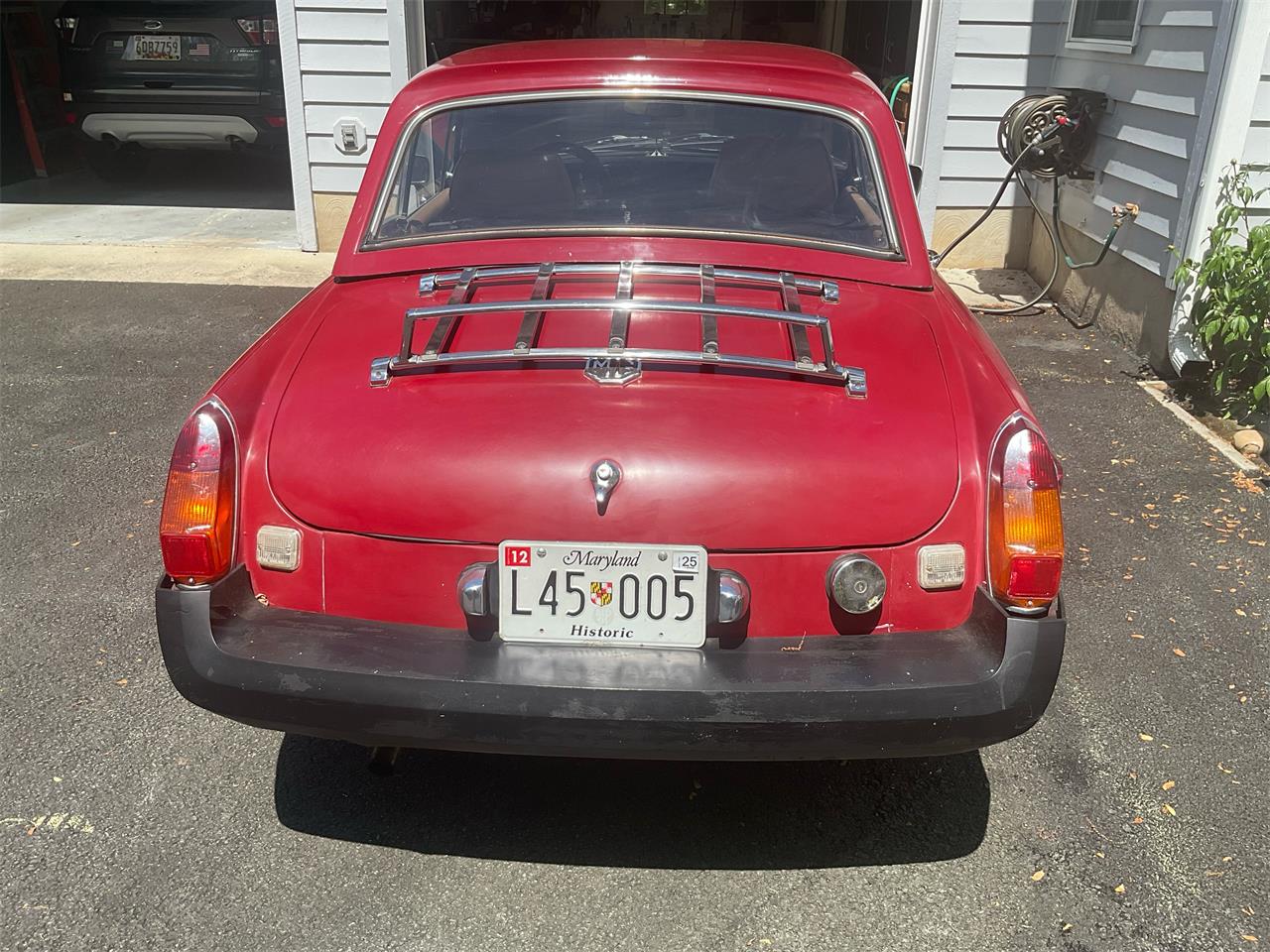 Mg-B-1979-Maroon-Saddle-18