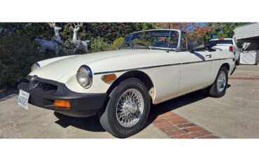 Mg-B-1979-White-Black-38