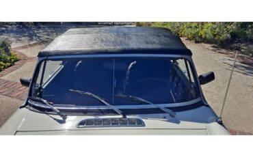Mg-B-1979-White-Black-7