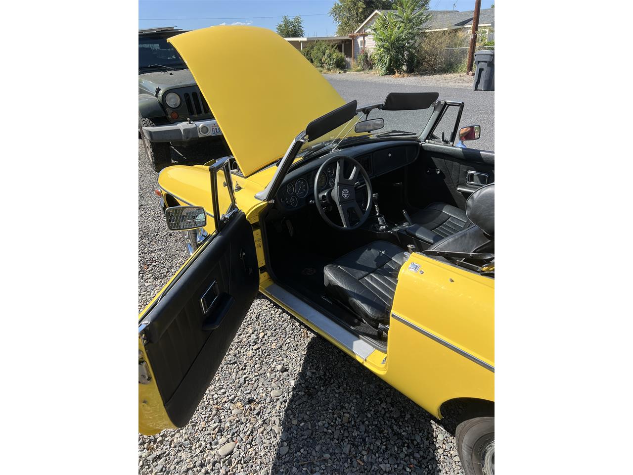 Mg-B-1979-Yellow-Black-17