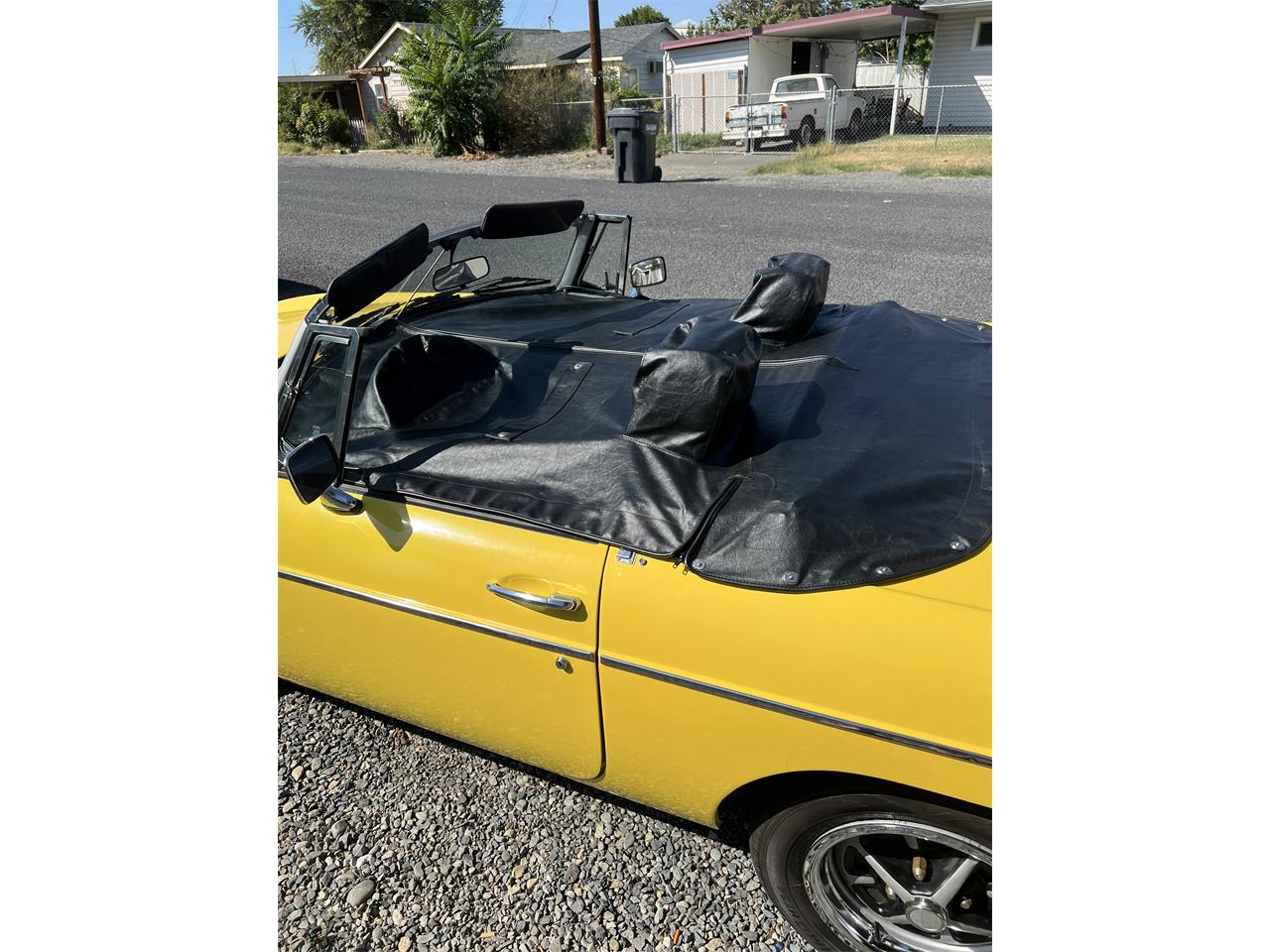 Mg-B-1979-Yellow-Black-3