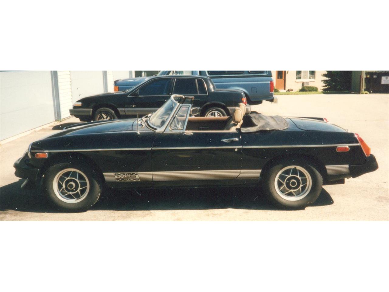 Mg-B-1980-Black-Biscuit-3
