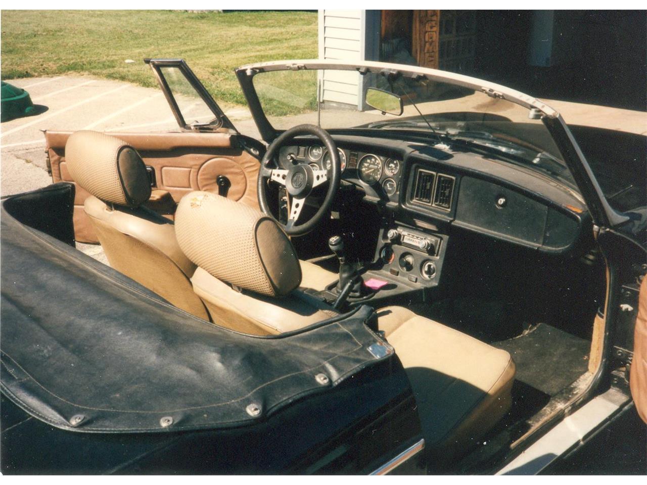 Mg-B-1980-Black-Biscuit-4