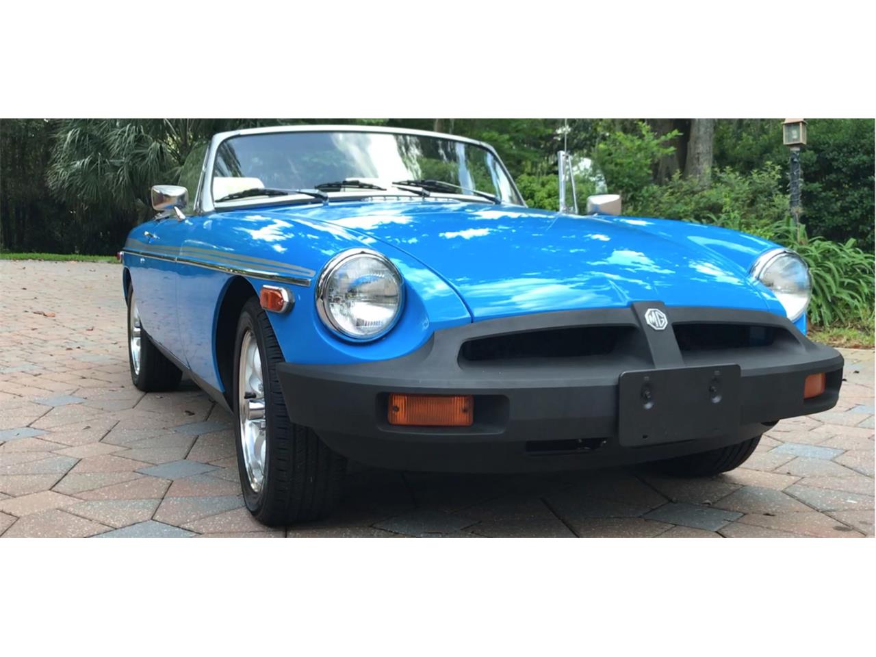 Mg-B-1980-Blue-Tan-wBlack-Piping-1