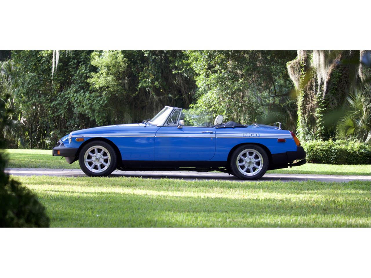 Mg-B-1980-Blue-Tan-wBlack-Piping-19