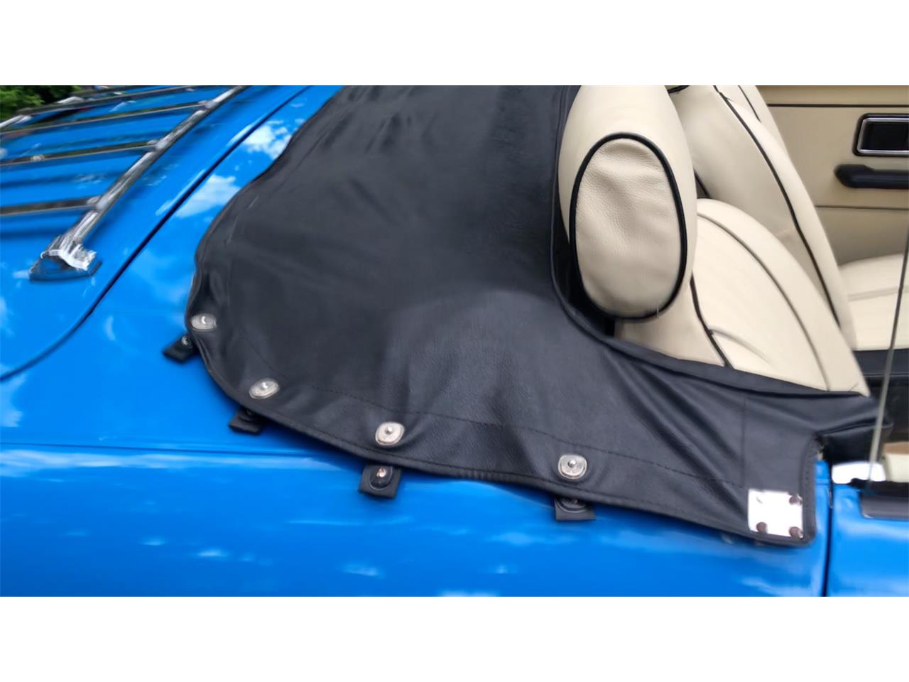 Mg-B-1980-Blue-Tan-wBlack-Piping-3