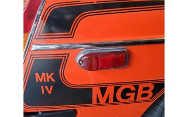Mg-B-1980-Original-Vermilion-Black-23
