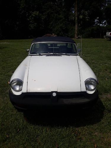 Mg-B-1980-White-10