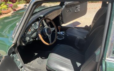 Mg-B-gt-1971-British-Racing-Green-Black-3