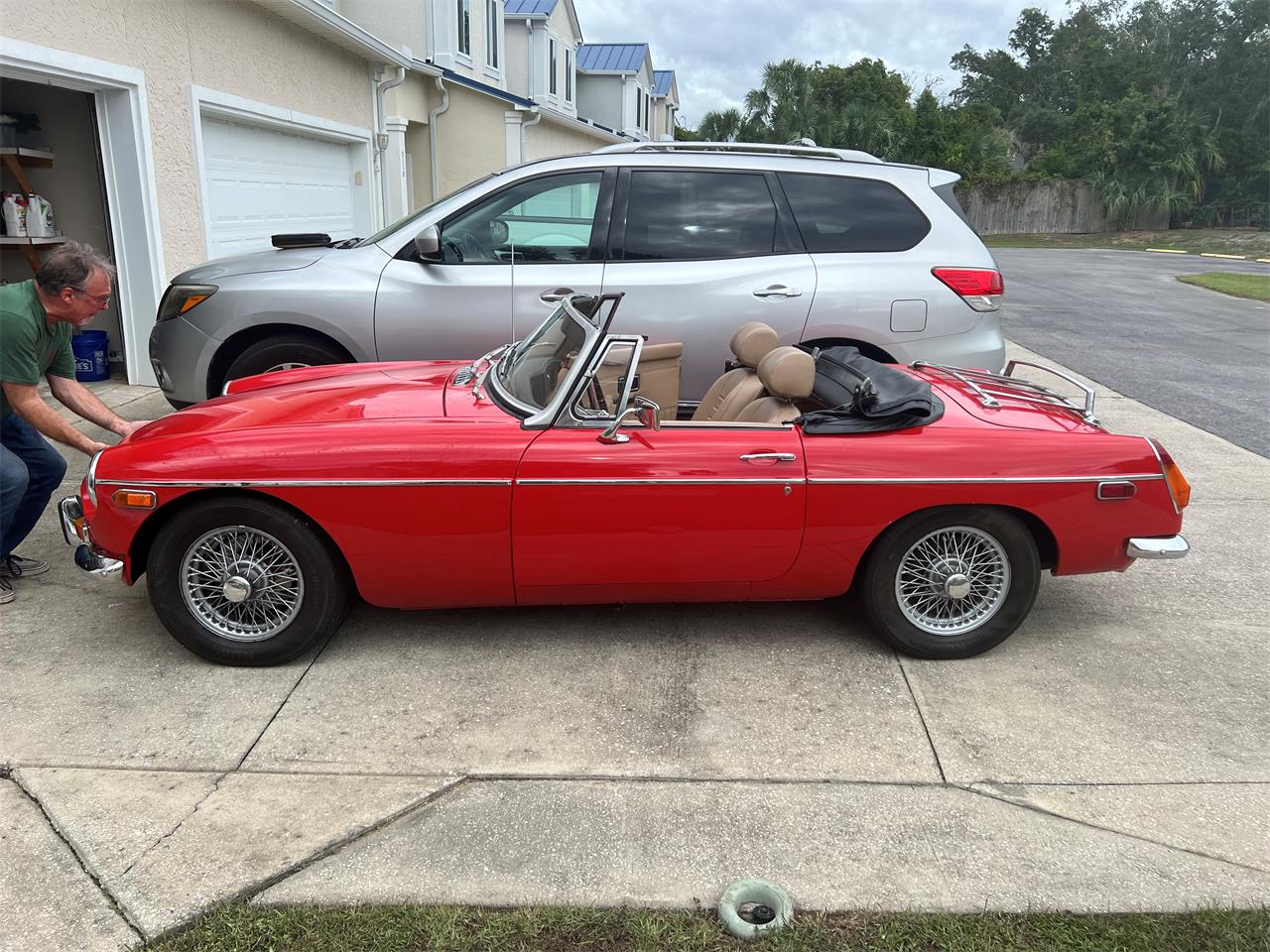 Mg-B-gt-1972-Red-Tan-1