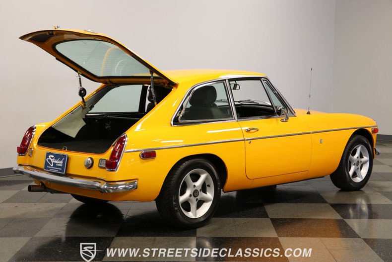 Mg-B-gt-1973-Yellow-Black-10