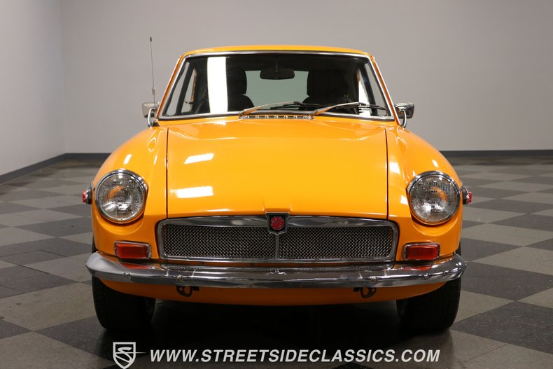 Mg-B-gt-1973-Yellow-Black-22
