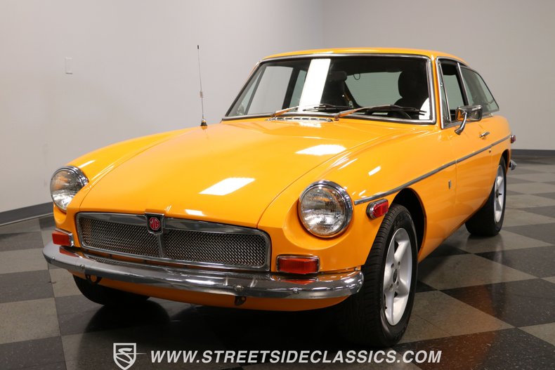 Mg-B-gt-1973-Yellow-Black-23