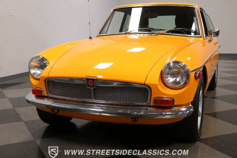 Mg-B-gt-1973-Yellow-Black-25
