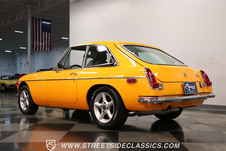 Mg-B-gt-1973-Yellow-Black-29