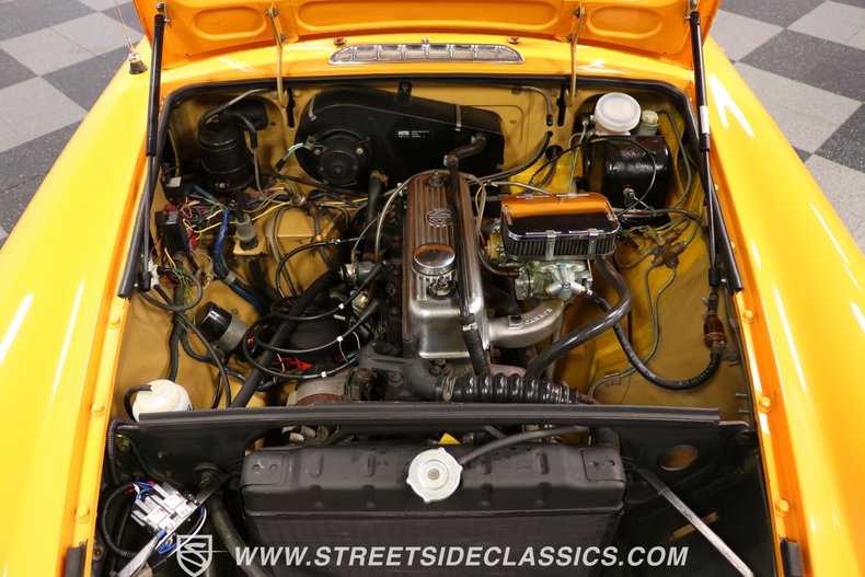 Mg-B-gt-1973-Yellow-Black-3