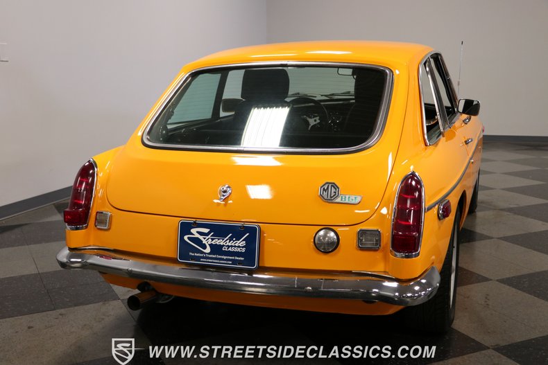 Mg-B-gt-1973-Yellow-Black-32