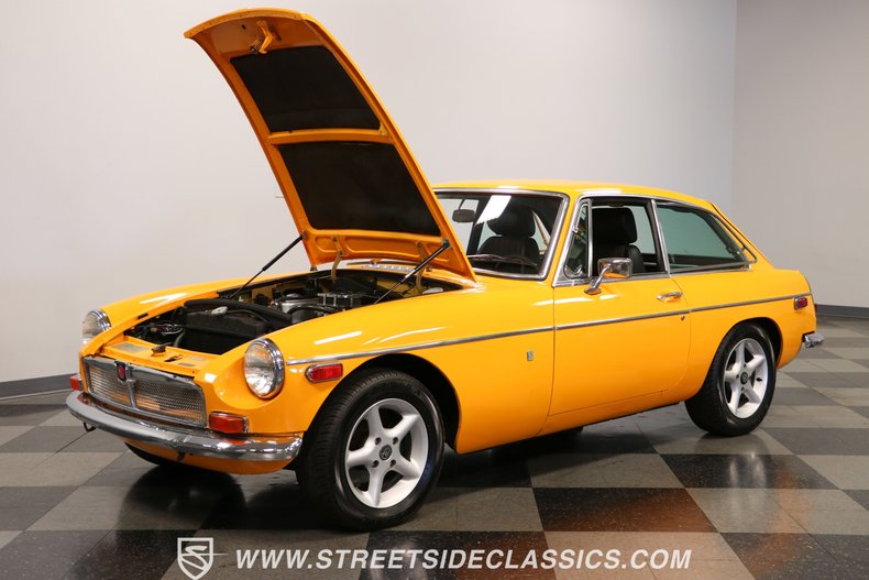 Mg-B-gt-1973-Yellow-Black-37