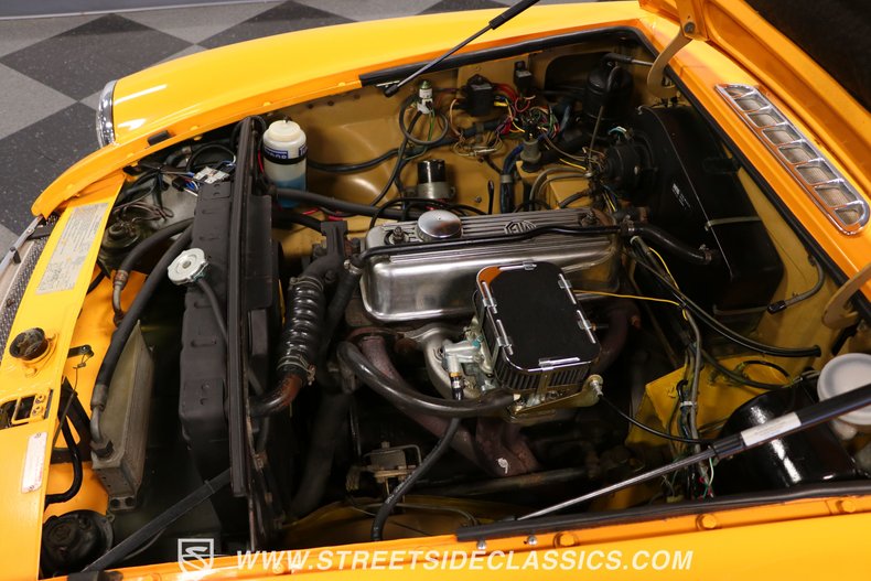 Mg-B-gt-1973-Yellow-Black-38