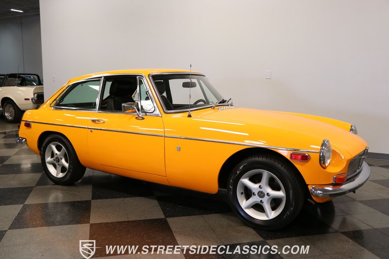 Mg-B-gt-1973-Yellow-Black-47