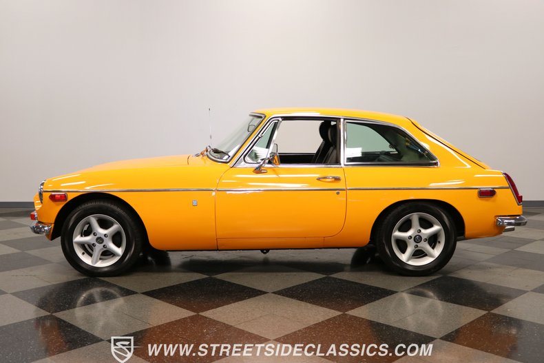 Mg-B-gt-1973-Yellow-Black